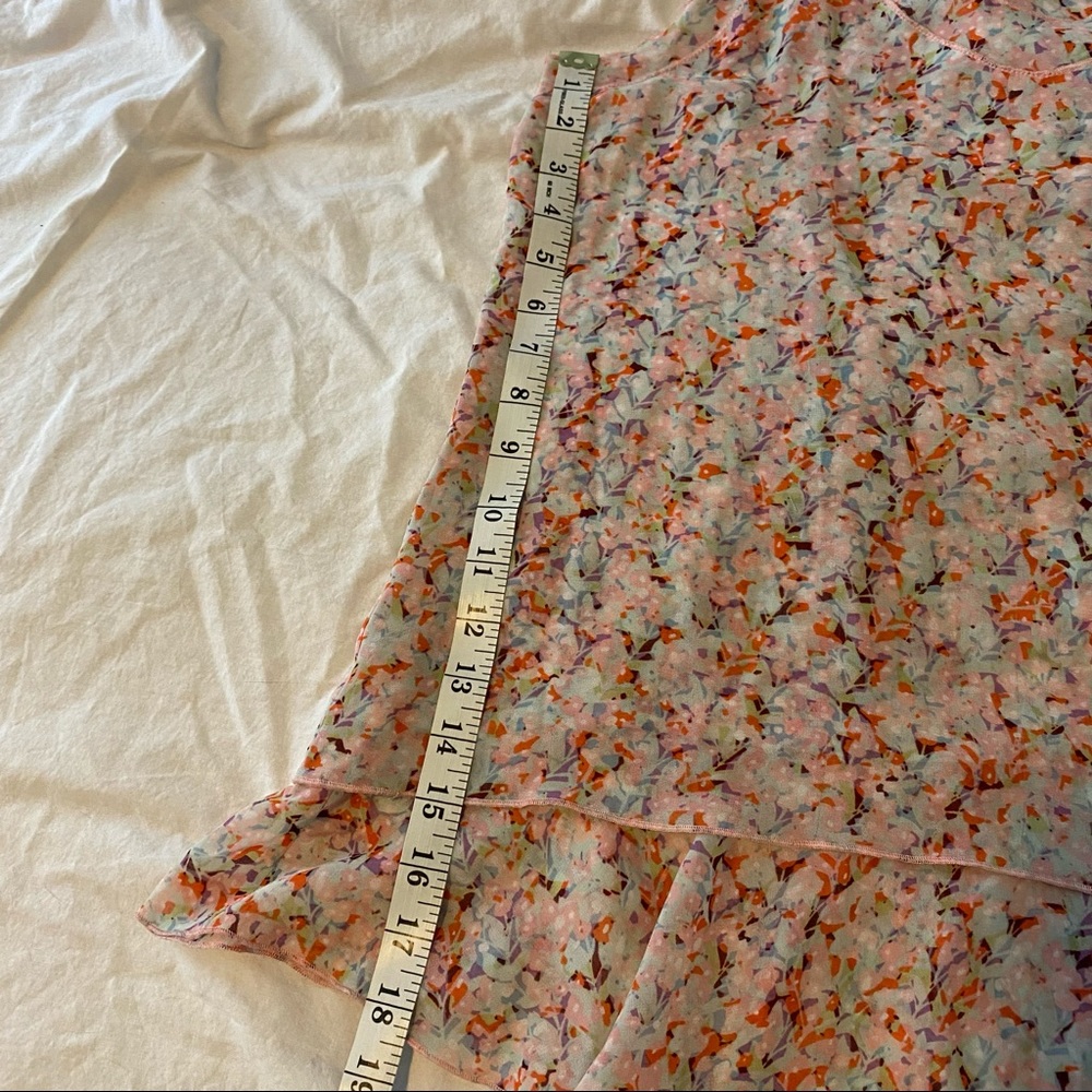CAbi Floral Sleeveless Tiered Blouse B64 - Picture 13 of 14